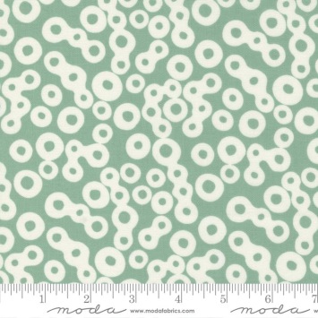 images/productimages/small/moda-fabrics-zen-chic-frisky-floating-chill-1772-22.jpeg