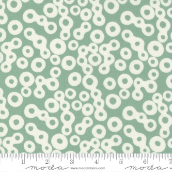 images/productimages/small/moda-fabrics-zen-chic-frisky-floating-chill-1772-22.jpeg