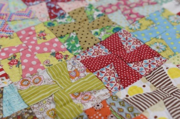 Jen Kingwell Postcard Project #9 - Propellor 1