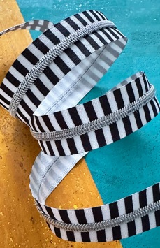 Zipper Tape Wide Black 017T 3 yards