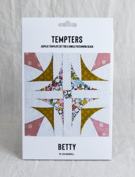 Jen Kingwell tempter Betty